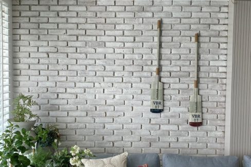 9D6BB190-2E62-4B6F-8BC4-D6A5F0B377EF