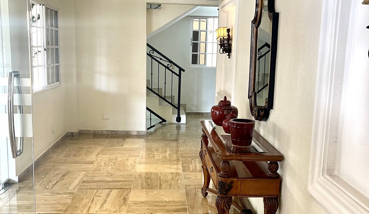 33D369E3-6C4F-451D-B4F5-7239581BCE6A