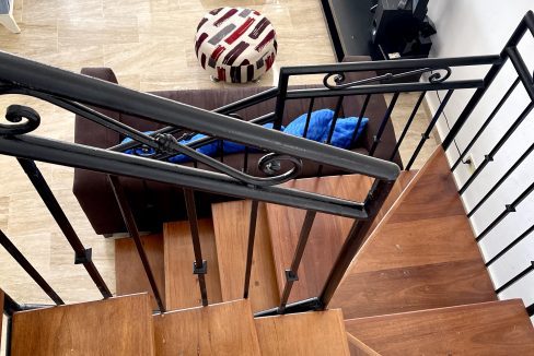 66B019F2-28EA-40A8-8C0F-CCADE685AC19