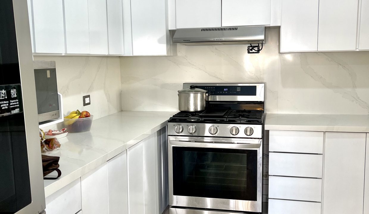 85C49928-7D01-402A-84E8-BDC023803701