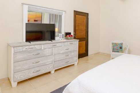5BD17AC1-D573-48A5-9BDA-FB475D5B742C