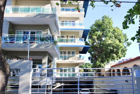 010C1C5B-4A84-4558-A41F-649C535638D0