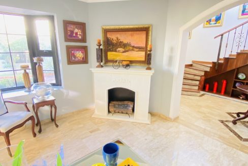 301FC8D3-2BFE-4629-AA6E-1F39D2A35EC8