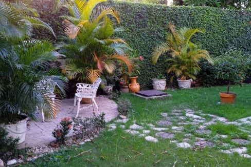 4E959425-D0E6-44FB-8C91-6C4355D0B82C