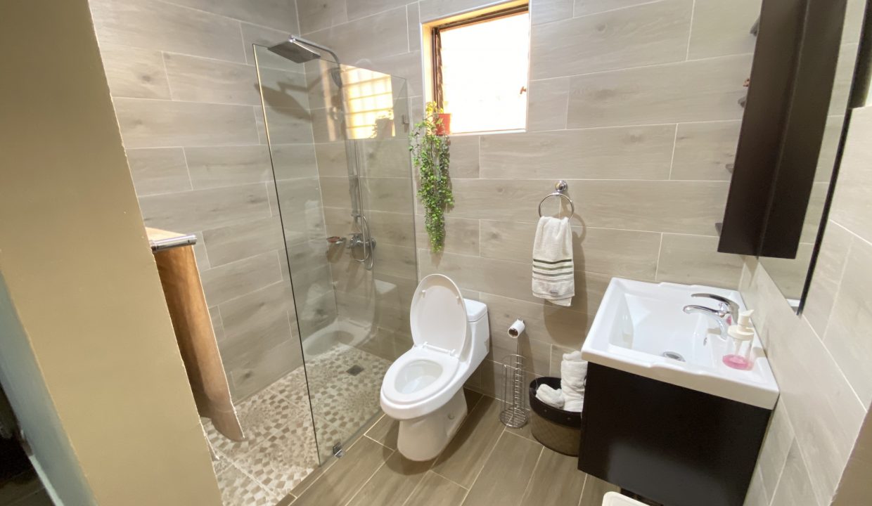 5A6048BE-5EAC-433E-84FD-3E3D17698FFE