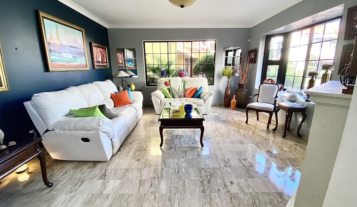 A95A6A4A-4D28-41B3-8E75-742D9AF57C43