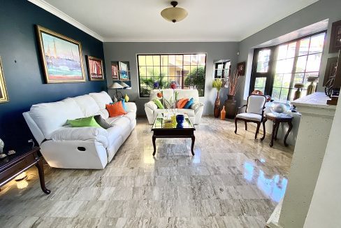 A95A6A4A-4D28-41B3-8E75-742D9AF57C43