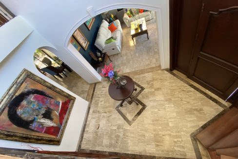 B9D73B83-B827-4E8A-9570-0307B45B6F02